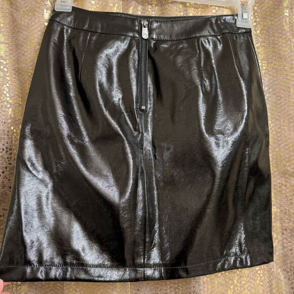 Vero Moda Black Shiny Coated Vinyl Short Mini Skirt XS NWT - Picture 2 of 11